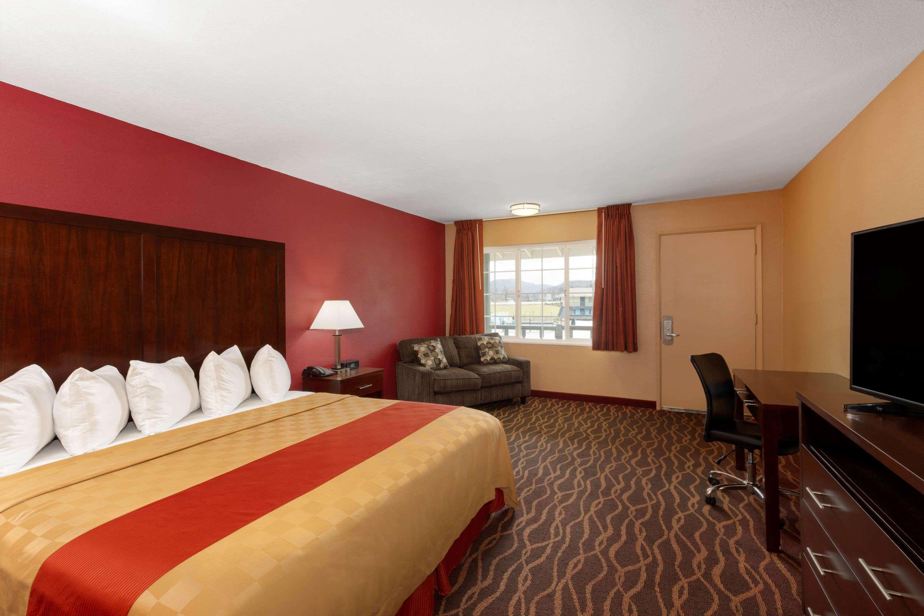 Rosewood Inn & Suites 로즈버그 외부 사진
