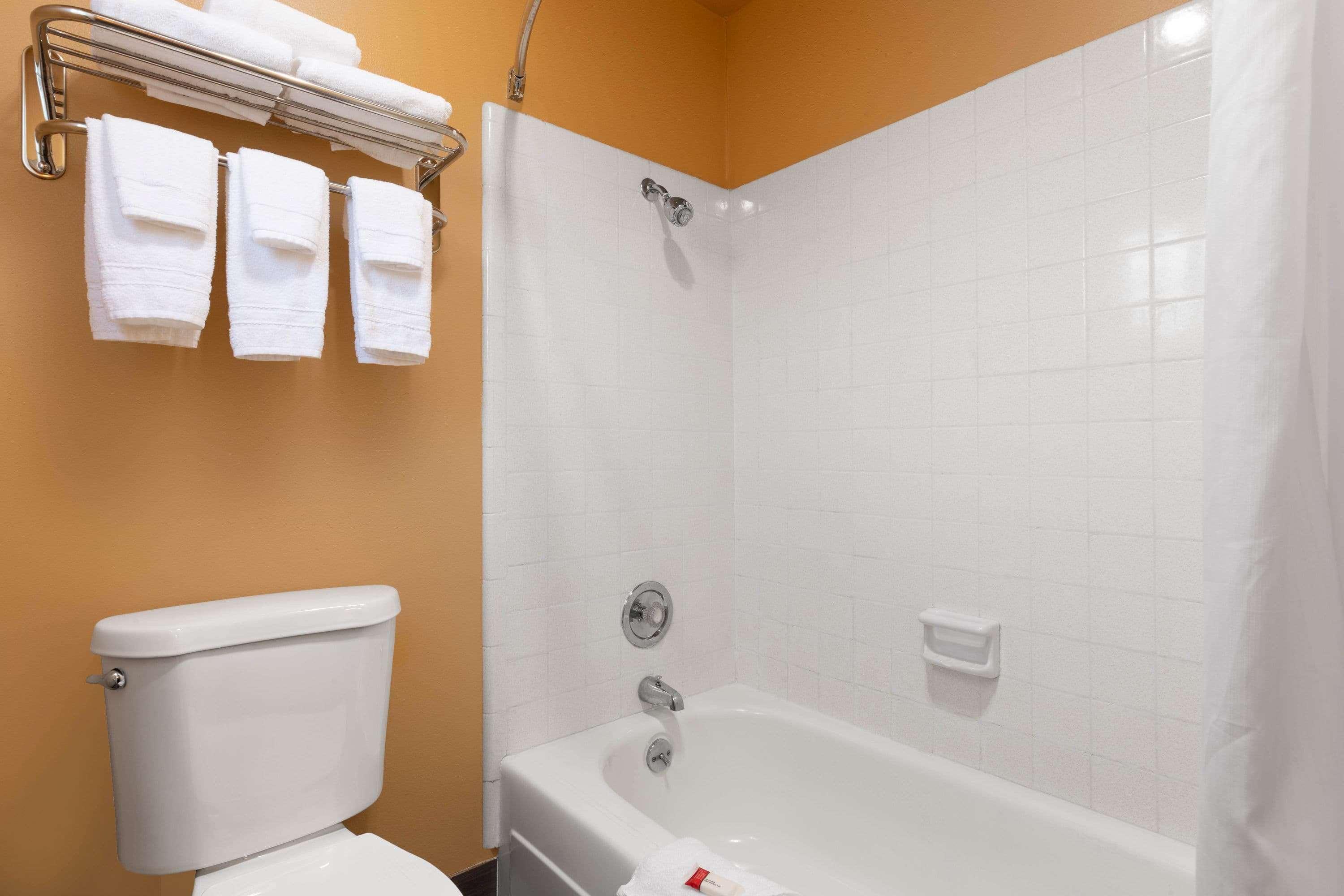 Rosewood Inn & Suites 로즈버그 외부 사진