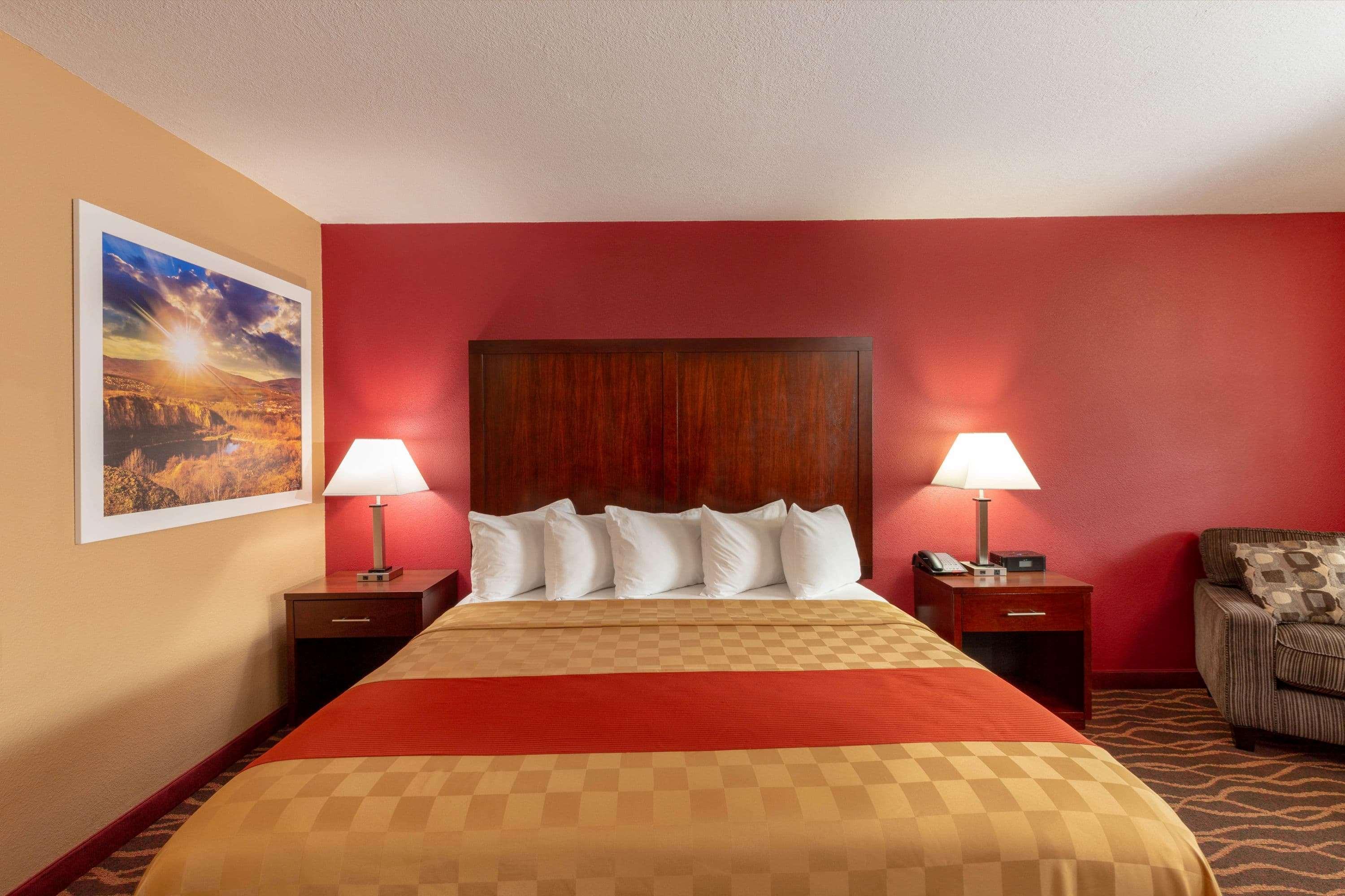 Rosewood Inn & Suites 로즈버그 외부 사진