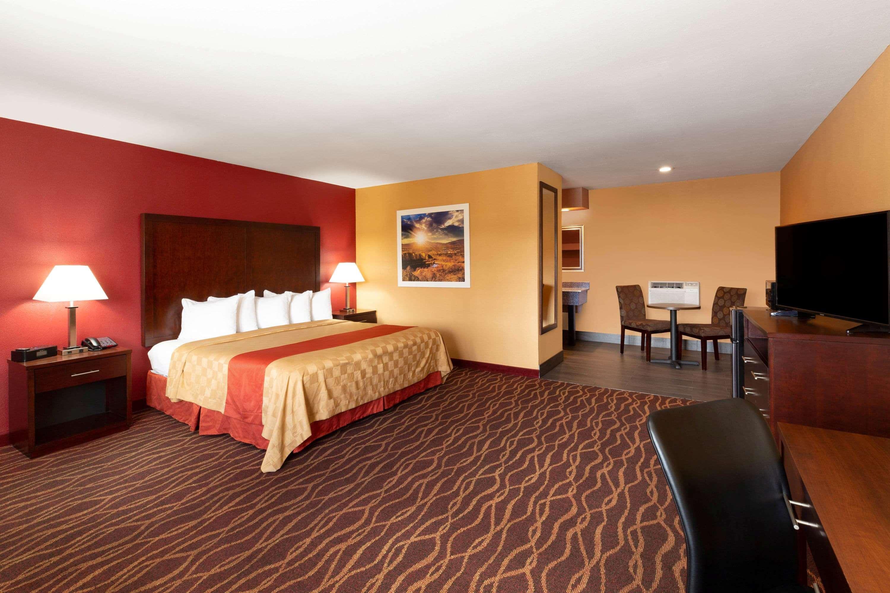 Rosewood Inn & Suites 로즈버그 외부 사진
