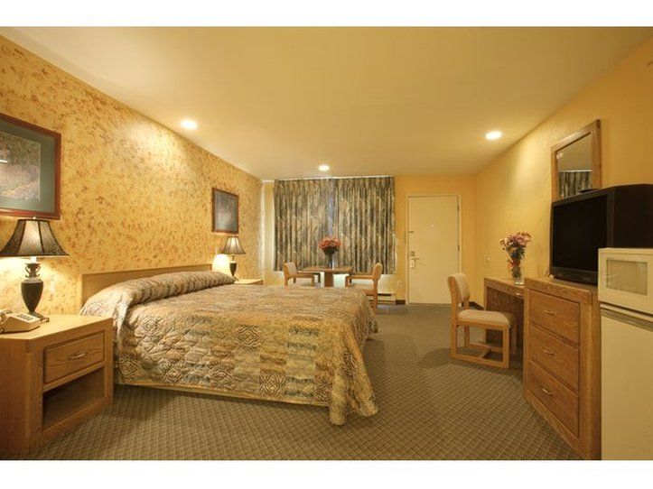 Rosewood Inn & Suites 로즈버그 외부 사진